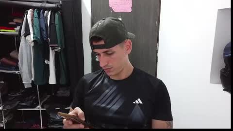 Snapshot of raul240335 chatting on 10, 5, 2026 Raul online show from 10, 5, 2026