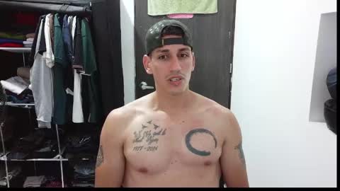Snapshot of raul240335 chatting on 12, 5, 2026 Raul online show from 12, 5, 2026