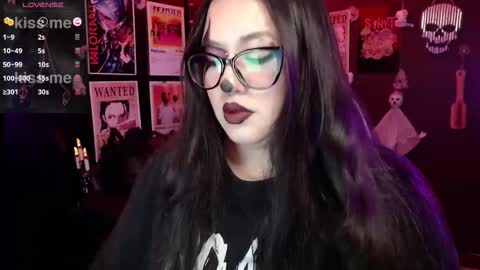 Snapshot of raven_darkk chatting on 11, 10, 2025 Raven online show from 11, 10, 2025
