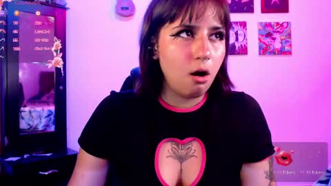 Snapshot of raven_gotic69 chatting on 10, 2, 2025 charlote rayen online show from 10, 2, 2025