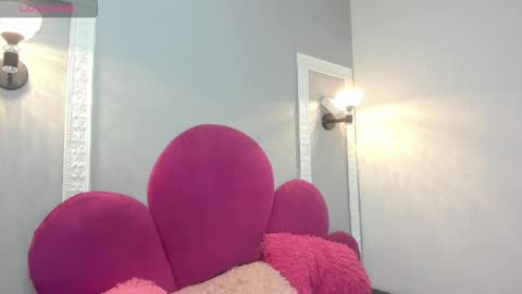 raven_loove online show from 25, 5, 2026