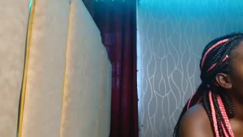 Snapshot of raven_luxe chatting on 3, 5, 2026 Raven online show from 3, 5, 2026