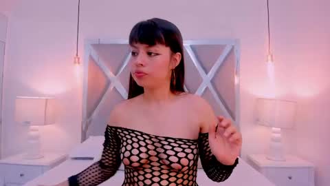 Snapshot of raven_luxx chatting on 24, 5, 2026 RAVEN online show from 24, 5, 2026