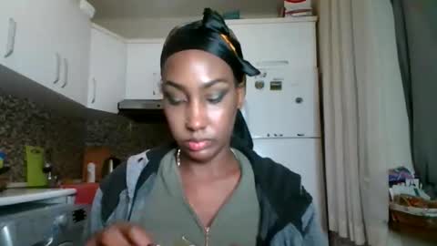 Snapshot of ravenbby chatting on 4, 5, 2026 ravenbby online show from 4, 5, 2026