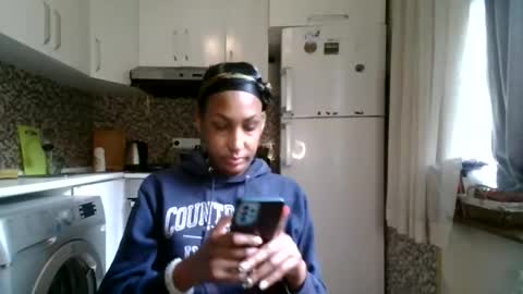 Snapshot of ravenbby chatting on 5, 5, 2026 ravenbby online show from 5, 5, 2026