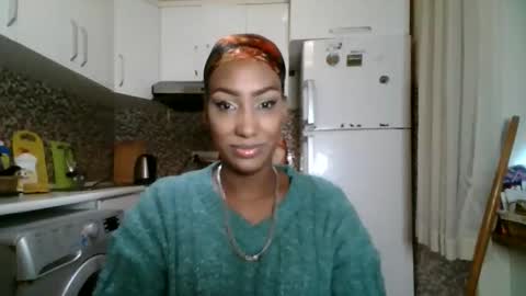 Snapshot of ravenbby chatting on 6, 5, 2026 ravenbby online show from 6, 5, 2026