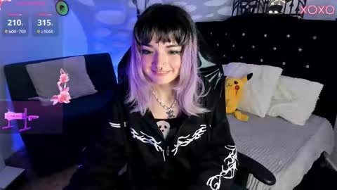 Snapshot of ravencollen chatting on 31, 10, 2025 ravencollen online show from 31, 10, 2025