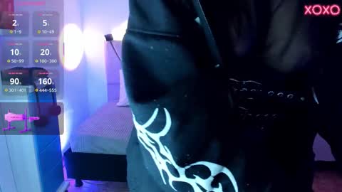 Snapshot of ravencollen chatting on 19, 11, 2025 ravencollen online show from 19, 11, 2025