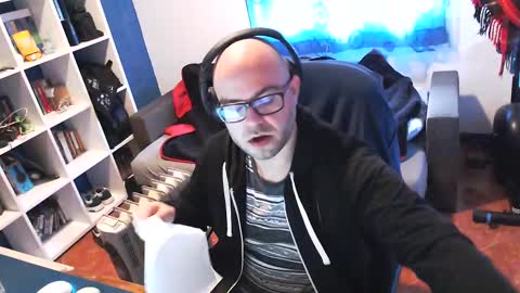 ravingr3d3 online show from 20, 2, 2025