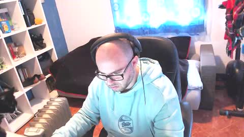 ravingr3d3 online show from 25, 2, 2025