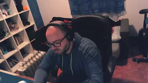 ravingr3d3 online show from 5, 3, 2025