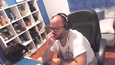 ravingr3d3 online show from 29, 9, 2025