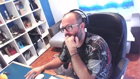 ravingr3d3 online show from 3, 10, 2025