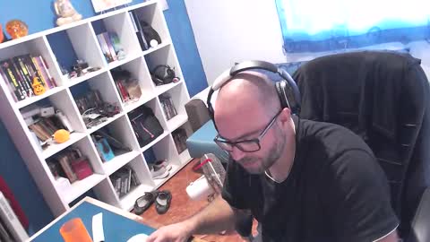 ravingr3d3 online show from 20, 10, 2025