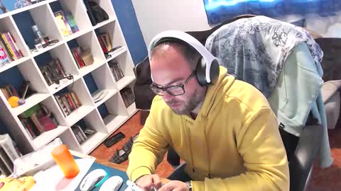 ravingr3d3 online show from 18, 11, 2025