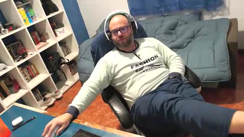 Snapshot of ravingr3d3 chatting on 11, 1, 2026 ravingr3d3 online show from 11, 1, 2026