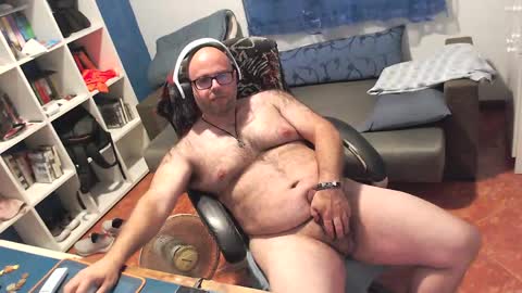 ravingr3d3 online show from 25, 5, 2026
