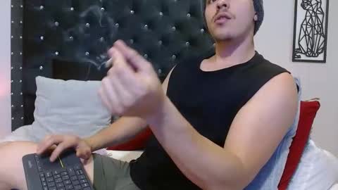 Snapshot of ray_weed chatting on 3, 2, 2025 Ray online show from 3, 2, 2025