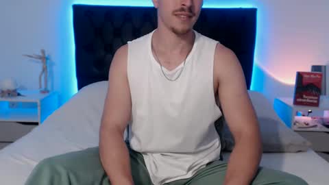 Snapshot of ray_weed chatting on 11, 9, 2025 Ray online show from 11, 9, 2025