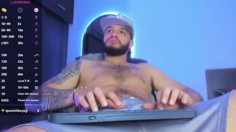 Snapshot of raymond_baker chatting on 23, 10, 2025 Felipe independent model online show from 23, 10, 2025