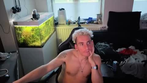 Rayzel online show from 6, 5, 2026
