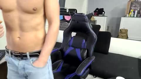 Snapshot of reallyman7 chatting on 28, 11, 2025 Ask me online show from 28, 11, 2025