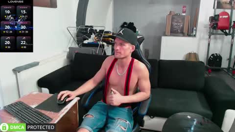 Snapshot of reallyman7 chatting on 5, 12, 2025 Ask me online show from 5, 12, 2025