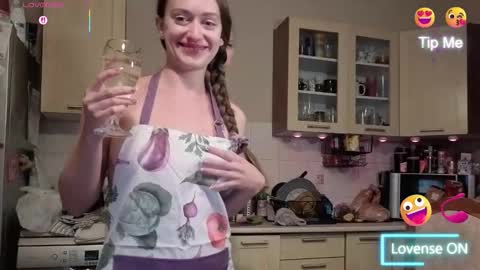 IG realmiagold online show from 8, 10, 2025