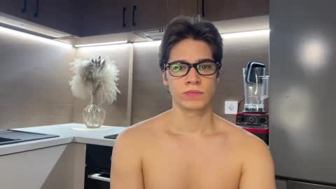 Snapshot of realsupermichael chatting on 14, 2, 2025 AliceEve online show from 14, 2, 2025