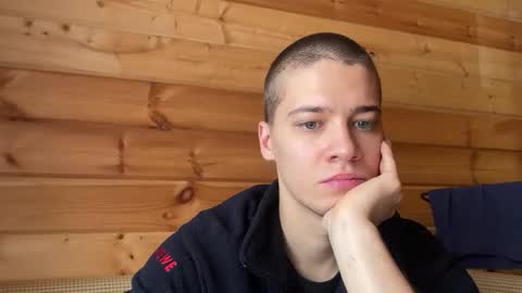 Snapshot of realsupermichael chatting on 24, 11, 2025 AliceEve online show from 24, 11, 2025