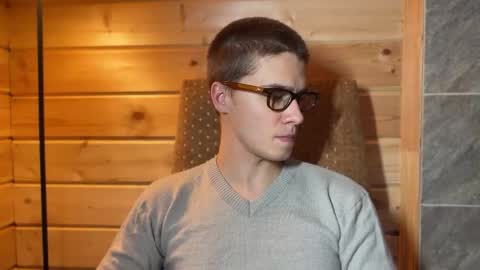 Snapshot of realsupermichael chatting on 18, 12, 2025 AliceEve online show from 18, 12, 2025