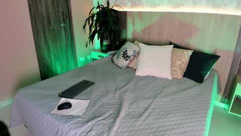 I invite you to my birthday on November 3th  online show from 17, 3, 2026