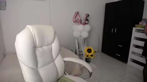 REBECA online show from 24, 1, 2025