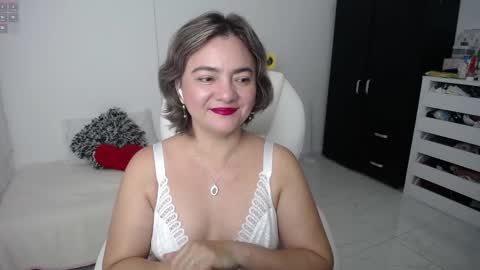 REBECA online show from 5, 3, 2025