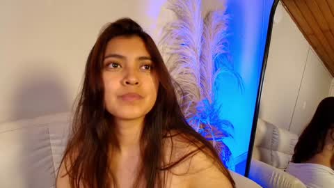 Rebeca Williams online show from 3, 2, 2025