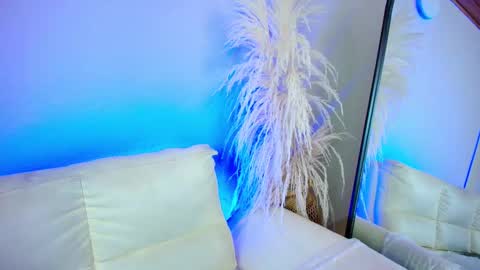 Rebeca Williams online show from 24, 2, 2025