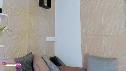 Snapshot of rebecablack_ chatting on 25, 4, 2026 Rebeca Black online show from 25, 4, 2026