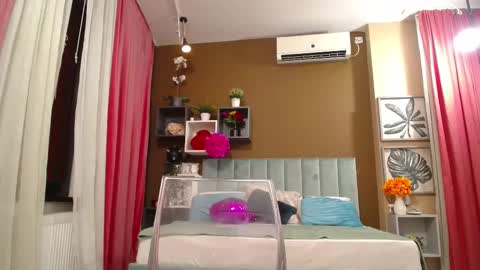 rebecablackx online show from 28, 2, 2025