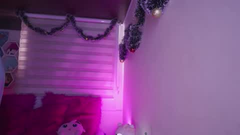 Snapshot of rebecah_1 chatting on 14, 12, 2025 Rebeca online show from 14, 12, 2025