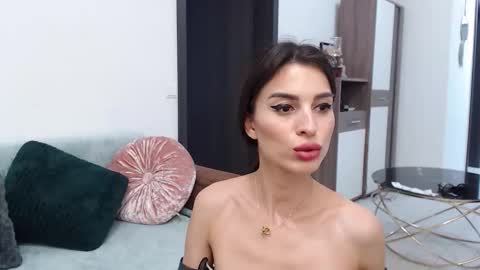 Snapshot of rebecamur chatting on 16, 9, 2025 rebecamur online show from 16, 9, 2025