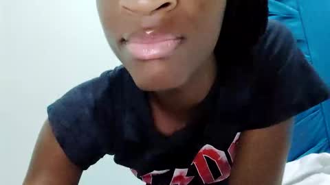 Snapshot of rebecca23278 chatting on 13, 5, 2026 Tu mami Rebecca online show from 13, 5, 2026
