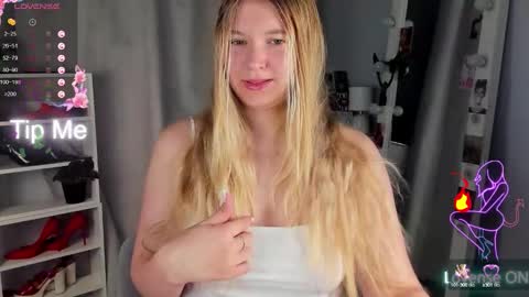 rebecca_____ online show from 28, 9, 2025