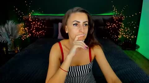 rebecca_diamonds online show from 10, 9, 2025