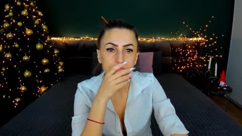 rebecca_diamonds online show from 22, 12, 2025