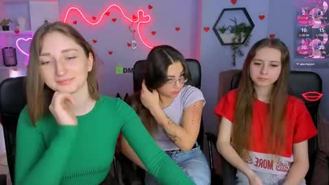 rebecca_smile_ online show from 17, 4, 2026