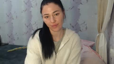 Snapshot of rebeka_08 chatting on 13, 12, 2025 Rebeka 08 online show from 13, 12, 2025