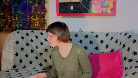 Snapshot of reborn_elf chatting on 20, 10, 2025 Lara online show from 20, 10, 2025