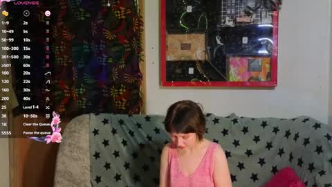 Snapshot of reborn_elf chatting on 30, 10, 2025 Lara online show from 30, 10, 2025