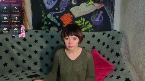 Snapshot of reborn_elf chatting on 10, 11, 2025 Lara online show from 10, 11, 2025