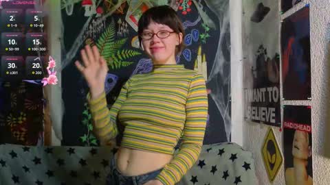 Snapshot of reborn_elf chatting on 16, 11, 2025 Lara online show from 16, 11, 2025